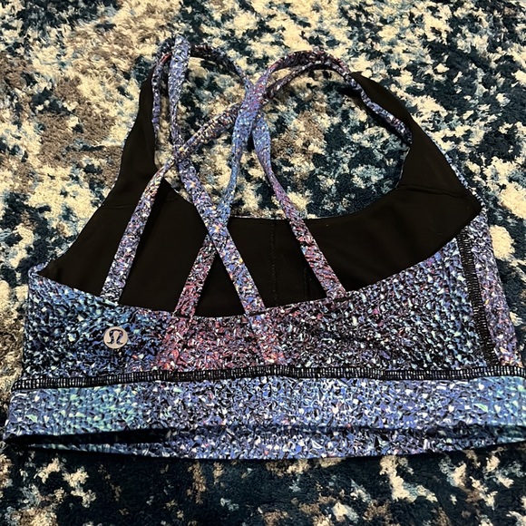 Patterned lulu lemon sports bra - Picture 2 of 3